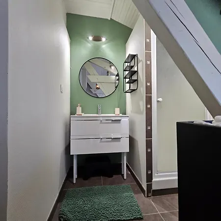 Pyrene Apartment *